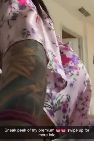 @fliptunia on snap she fye omly 20$ for hourly premium + 50000 videos for 25$ go tap in❤️