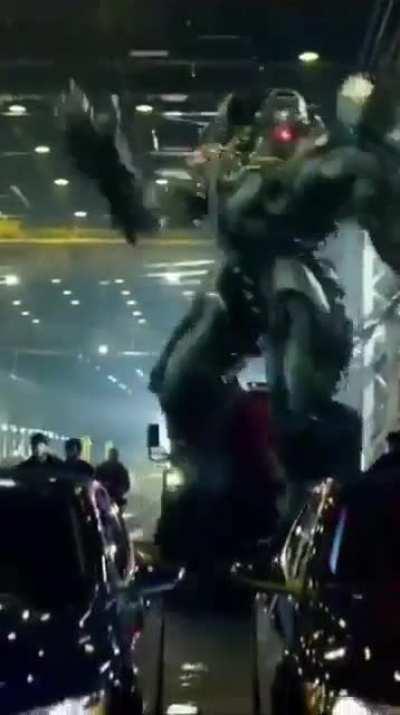 Nitro Zeus dances to “Everybody Wants To Rule The World” (To u/NobleShock)