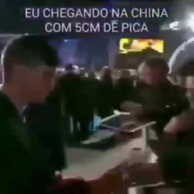 Ja pensei em fazer isso kk