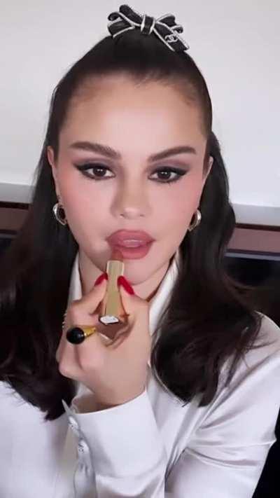 getting ready for Rare Beauty event in Paris (June 9, 2023) 