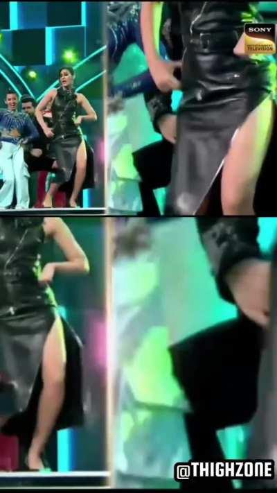 Kriti Sanon hot dance performance from dance reality show. The way the camera is zooming in on her hot sizzling thighs 😍 to make sure whole nation enjoys the finest pair of legs ❤️🍗 [New] 