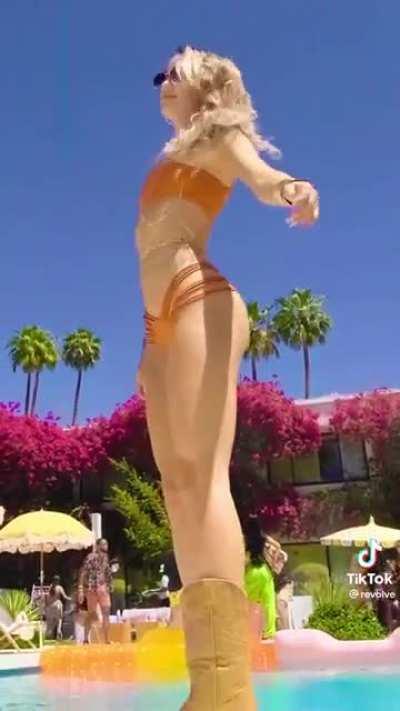 emma and olivia for revolve