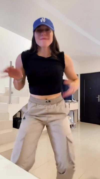 video natural luego en camara lenta para este gran culo de norma