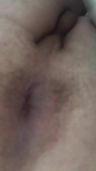 Young, very gassy male (27) who loves to fart for attention. Any girls want to see me blast more farts like this, hit me up