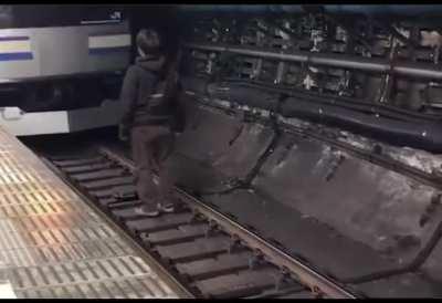 tRaiN gEts ReVengE oN tRaiN jUmpeR