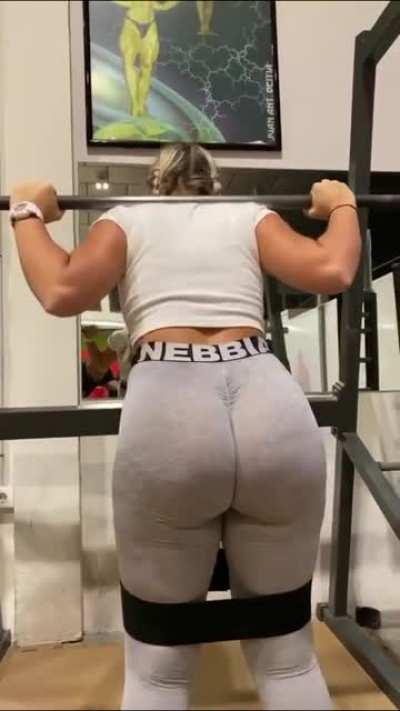 Banded, weighted Good Mornings