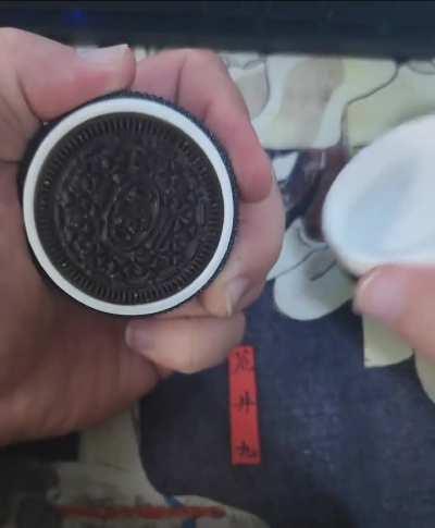 Emergency Oreo