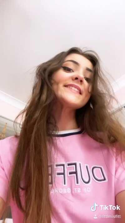 Tik toker 19 yo perfect tits ( 3.51 GB PACK ) 👇