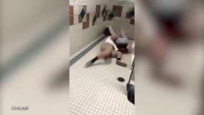 Bathroom fight ko