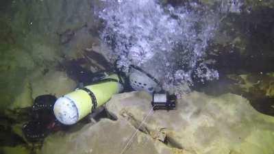 New passage in a FL cave