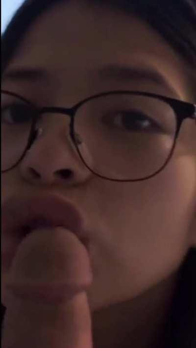 every dick in this world deserves to be treated like this at least once!! 🤤