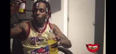 Man this shits too funny. Sauce walka talking about people being stingy with drank.