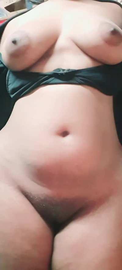 If I was your girlfriend, I’d send you videos like this everyday 😍👄[f]