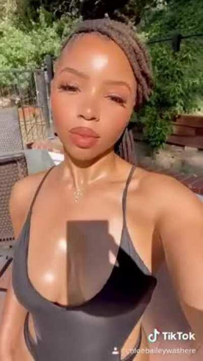 Chloe Bailey is so fine