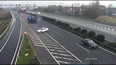 They really need to fix that mini-map, I keep missing exits