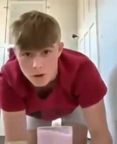 Как правильно пить молоко.