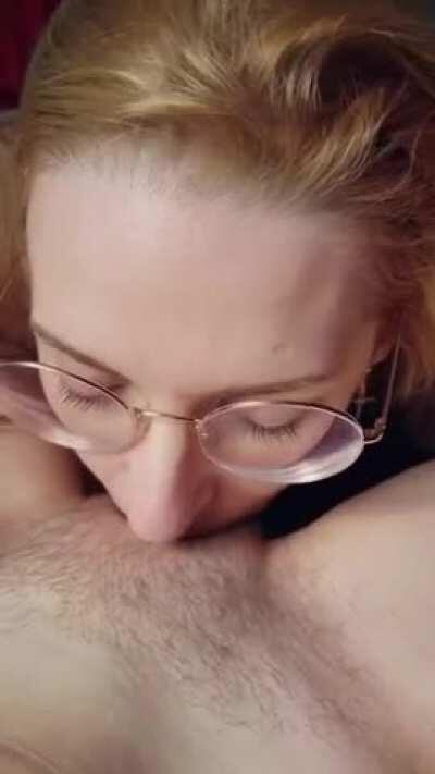 Girlfriend eating pussy.