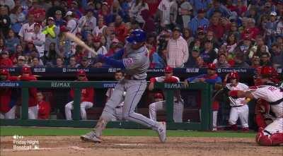 Jeff McNeil gets a ball in between