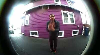 Think my address got leaked, which one of u stupid ass niggas came up to my ring doorbell rapping this bull shit. Shit was trash nigga u a bum