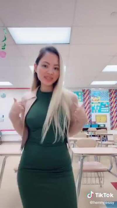 Teacher w/ pokies. Sign me up