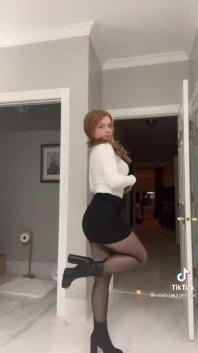 Short skirt and tight sweater 🤤