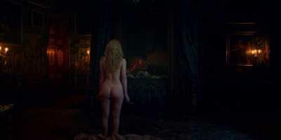 [Ass] Elle Fanning - The Great S01E01 (2020)