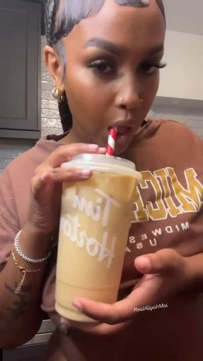 Would you drink this with me?💕