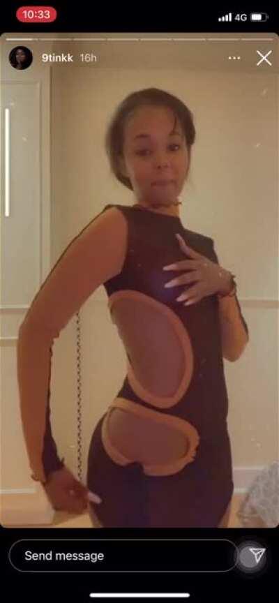 Can see her nip peircing ouff🥵