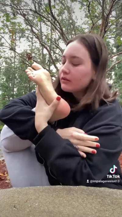 Outdoor self worship during lunch break 