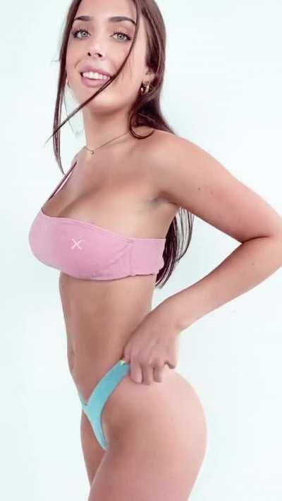 See through top with jiggle