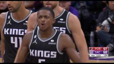 [Highlight] De'Aron Fox turns on the jets for the layup and the foul