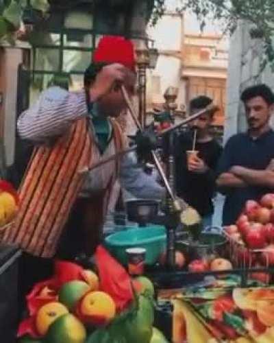 The seller of juices in the old Levant .. Elsham