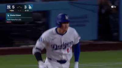 [Highlight] Shohei Ohtani hits his second homer of the night, number 22, to put the Dodgers only down by 5-3.