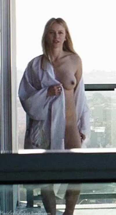 Your hotel room neighbor sure seems friendly and inviting... [Naomi Watts]