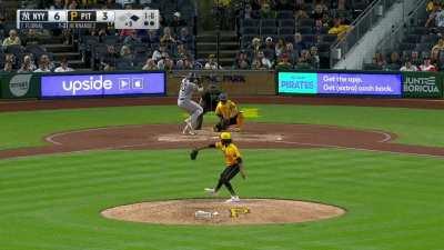 [Highlight] Yankees announcer Jeff Nelson catches himself and adds context to avoid a potentially disastrous on-air misunderstanding