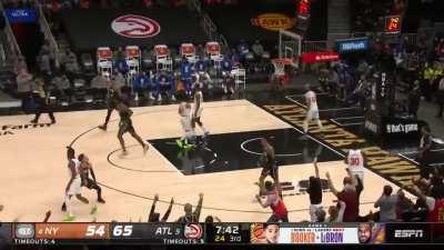 [Highlight] John Collins hits the 3 to extend the ATL lead to 14