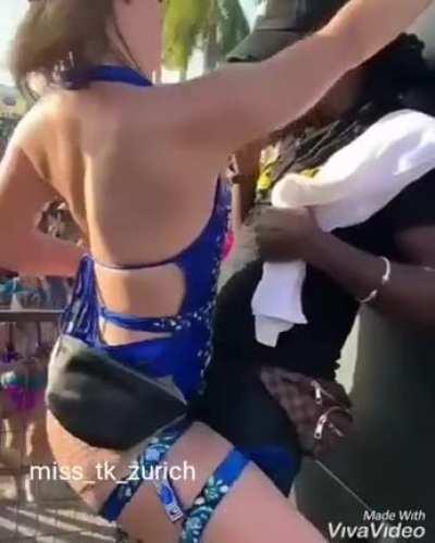 On the truck (@miss_tk_zurich)