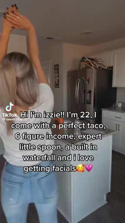 @sweet.izz1e all that ass in them jeans 😩