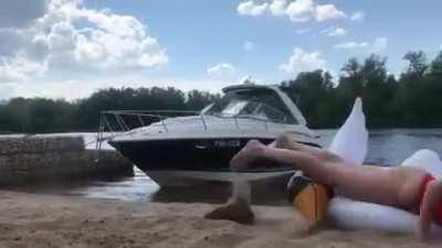 Scorpion reunited with sand