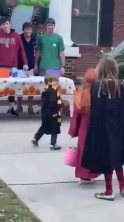 Little Harry versus The Frat