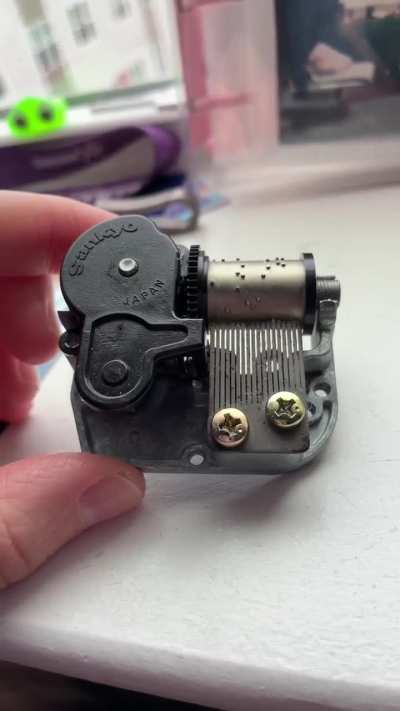 I found a music box in a goodwill and cant figure out the song, what song is this?