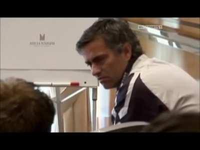 This video needs to be shown to the players before tommorow's match