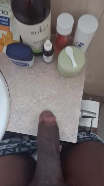 Always need 4 extra hands for BBC 🤭...  Snap: urfavdark_king