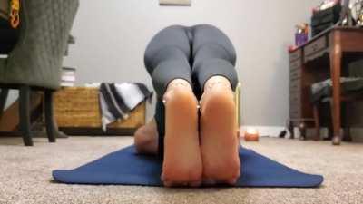 Come watch me do yoga, perv 🧘‍♀️