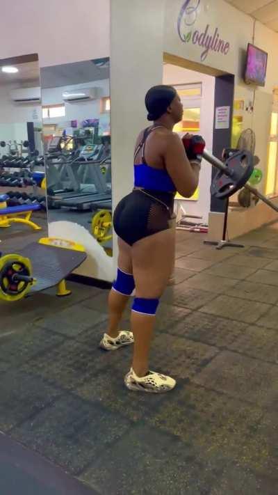 to be in shape 😊🍑