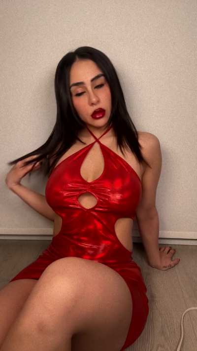 having a goth mommy is better than just a goth girl