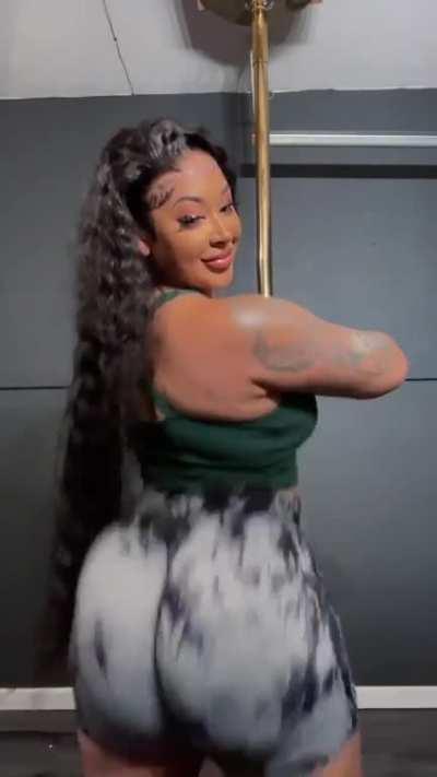 How man claps did she do?