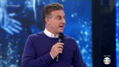 Um apresentador incapaz de apresentar.