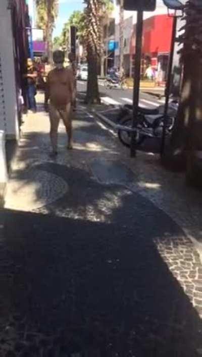 Noah get the boat someone didn't inform this guy enough that a mask isn't the only necessary required item needed to be worn.