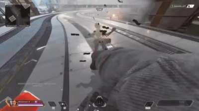 Melee lunge in Apex be like